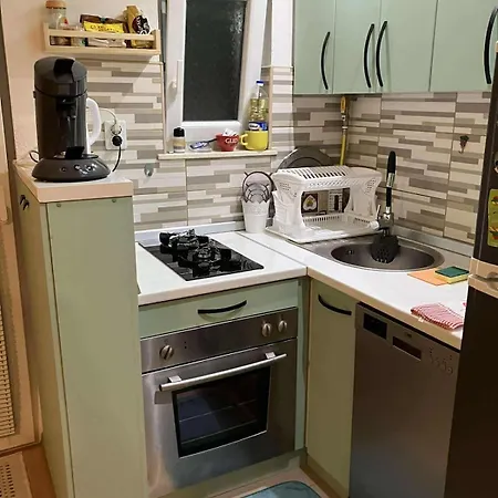 Cozy Sarajevo City Center Apartment With Private Garden Casa de Férias *
