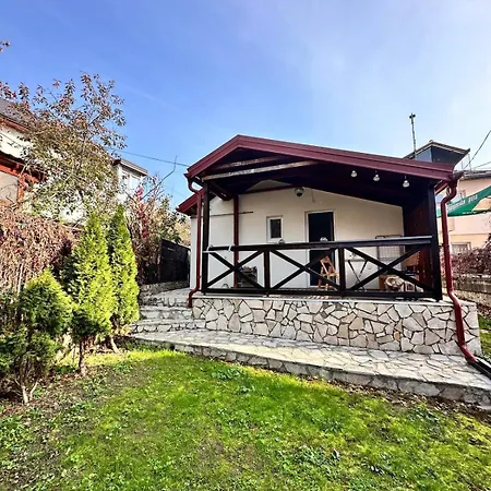 Cozy Sarajevo City Center Apartment With Private Garden Saraievo