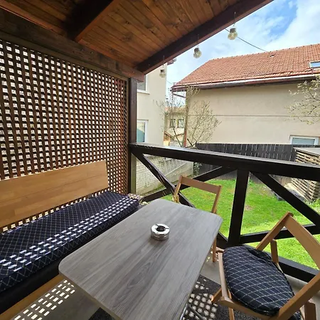 Vakantiehuis Cozy Sarajevo City Center Apartment With Private Garden *