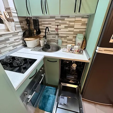 Cozy Sarajevo City Center Apartment With Private Garden Casa de Férias *
